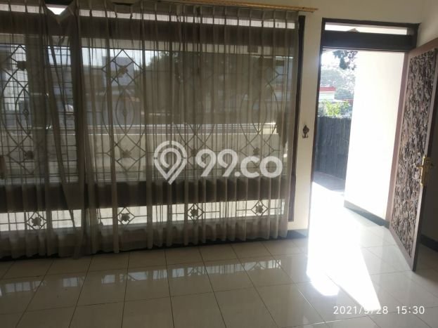 Siap Huni Rumah Mewah 8 Kamar di Sidorejo Dekat ke Mana Saja Siap Huni Rumah Mewah 8 Kamar di Sidorejo Dekat ke Mana Saja