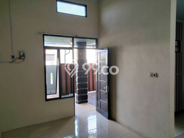 Jual Rumah Murah Meriah Colomadu Punya 2 Kamar & LT 75m2 Jual Rumah Murah Meriah Colomadu Punya 2 Kamar & LT 75m2