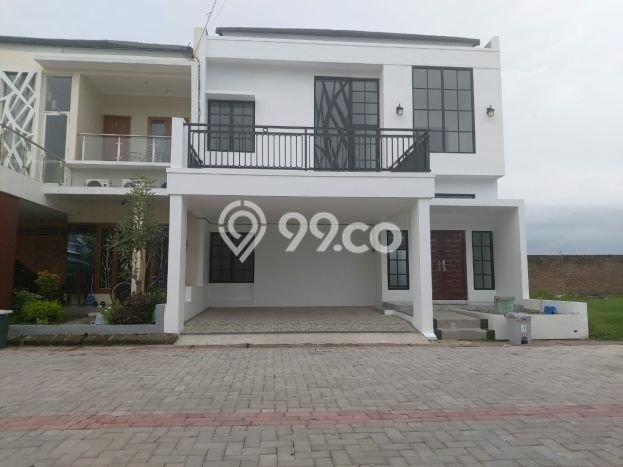 Rumah Strategis di Solo Baru, 3 KT, Lingkungan Tenang, LT 127m² Bangunan 160m² Rumah Strategis di Solo Baru, 3 KT, Lingkungan Tenang, LT 127m² Bangunan 160m²