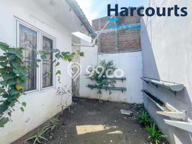 Rumah Modern Cantik 2 KT Siap Huni di Gentan Rumah Modern Cantik 2 KT Siap Huni di Gentan