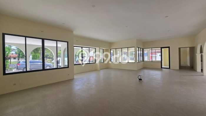 Disewakan Komersial di Serengan Solo LT 426m2, LB 300m2 Disewakan Komersial di Serengan Solo LT 426m2, LB 300m2