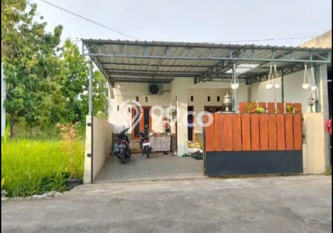 Rumah Kawasan Colomadu, Luas 113m², LB 95m² Rumah Kawasan Colomadu, Luas 113m², LB 95m²
