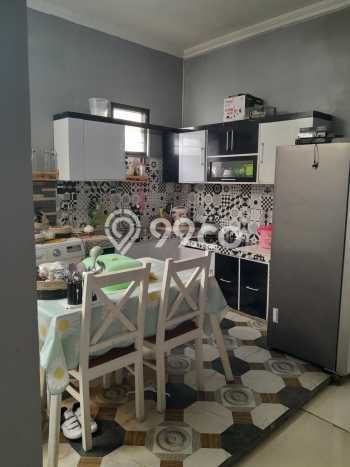 Jual Rumah Strategis Bagus Punya 4 KT di Gentan Solo SHM Jual Rumah Strategis Bagus Punya 4 KT di Gentan Solo SHM