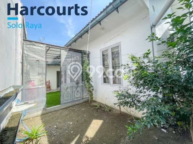 Rumah Modern Cantik 2 KT Siap Huni di Gentan Rumah Modern Cantik 2 KT Siap Huni di Gentan