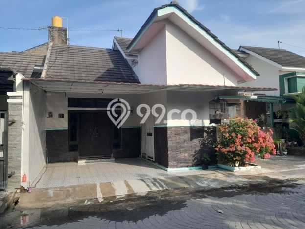 Jual Rumah Strategis Bagus Punya 4 KT di Gentan Solo SHM Jual Rumah Strategis Bagus Punya 4 KT di Gentan Solo SHM