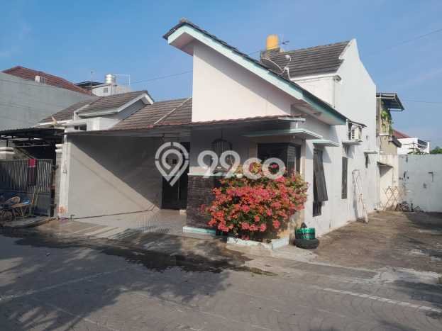 Jual Rumah Strategis Bagus Punya 4 KT di Gentan Solo SHM Jual Rumah Strategis Bagus Punya 4 KT di Gentan Solo SHM