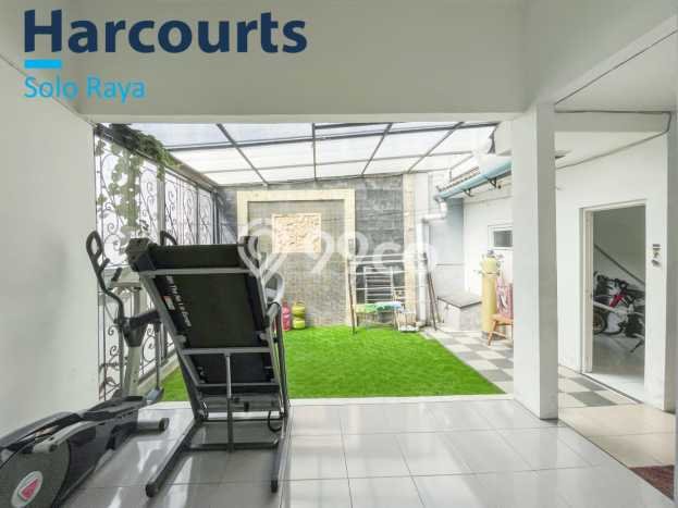 Rumah Modern Cantik 2 KT Siap Huni di Gentan Rumah Modern Cantik 2 KT Siap Huni di Gentan