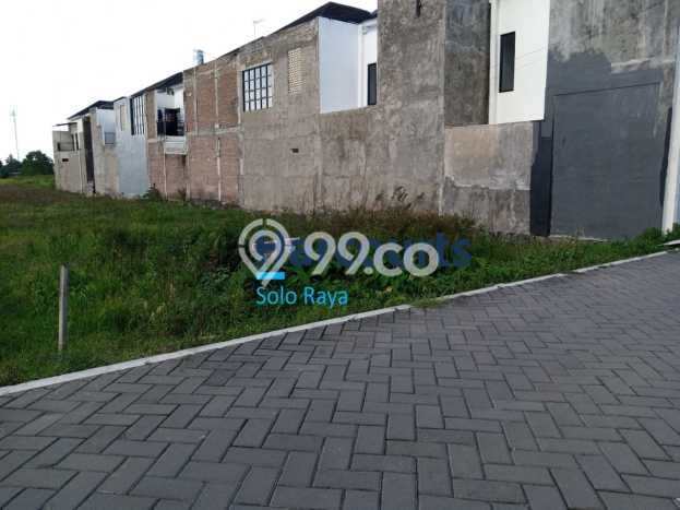 Kavling Tanah untuk Dijual di Gentan, Sukoharjo, Luas 2013m2 Kavling Tanah untuk Dijual di Gentan, Sukoharjo, Luas 2013m2
