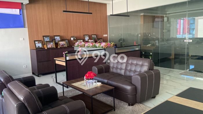 Ruko Dijual di Prime Area Surakarta Luas 200m2 Ruko Dijual di Prime Area Surakarta Luas 200m2