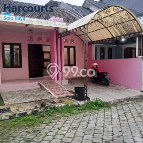 Hunian Nyaman Asri 3 KT Siap Huni di Solo Baru Surakarta Hunian Nyaman Asri 3 KT Siap Huni di Solo Baru Surakarta
