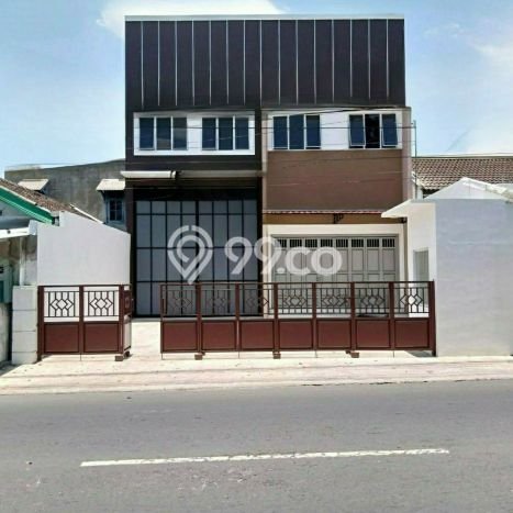 Disewakan Ruko di Pusat Kota Surakarta Ramai Strategis Disewakan Ruko di Pusat Kota Surakarta Ramai Strategis