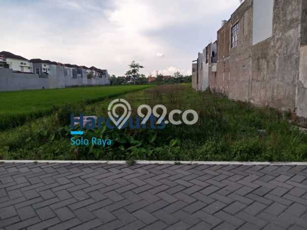 Kavling Tanah untuk Dijual di Gentan, Sukoharjo, Luas 2013m2 Kavling Tanah untuk Dijual di Gentan, Sukoharjo, Luas 2013m2