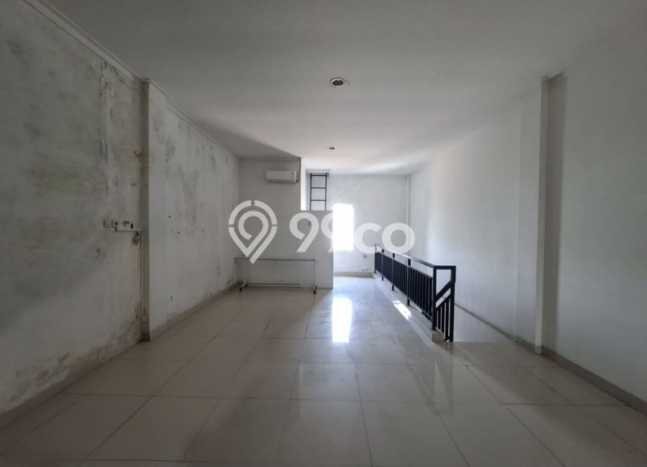 FOR SALE! Ruko di Laweyan Solo, LT 127m2, LB 209m2 FOR SALE! Ruko di Laweyan Solo, LT 127m2, LB 209m2