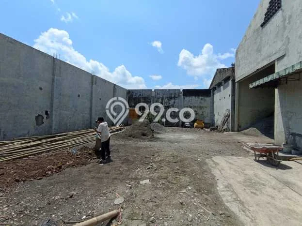 Gudang disewakan di Jaten Karanganyar dengan luas bangunan 800m2 Gudang disewakan di Jaten Karanganyar dengan luas bangunan 800m2