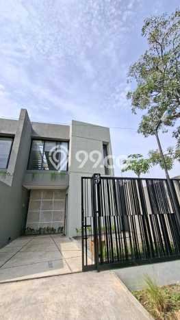 For Sale Rumah 4 Kamar Lokasi Strategis Nyaman dan Strategis di Grogol For Sale Rumah 4 Kamar Lokasi Strategis Nyaman dan Strategis di Grogol