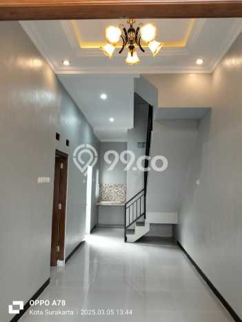 Rumah Terawat kawasan Banjarsari, Surakarta, LT 75m² LB 130m² DIJUAL CEPAT! Rumah Terawat kawasan Banjarsari, Surakarta, LT 75m² LB 130m² DIJUAL CEPAT!