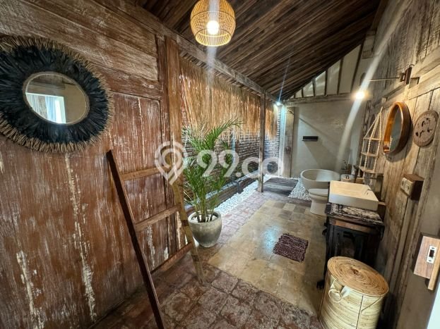 Rumah Disewakan Badung LT 240m2 LB 195m2 Area Dalung Rumah Disewakan Badung LT 240m2 LB 195m2 Area Dalung