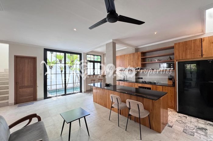 Rumah Disewakan Badung LT 112m2 LB 180m2 Area Seminyak Rumah Disewakan Badung LT 112m2 LB 180m2 Area Seminyak