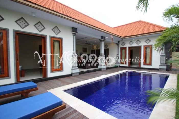 Disewakan Rumah Harga Terjangkau di canggu Badung dengan 3 KT Disewakan Rumah Harga Terjangkau di canggu Badung dengan 3 KT