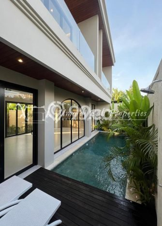 Disewakan! Rumah 2 Kamar Tidur &
2 Kamar Mandi di Canggu, Badung Disewakan! Rumah 2 Kamar Tidur &
2 Kamar Mandi di Canggu, Badung