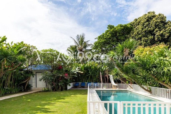 Rumah Bagus Disewakan di Canggu, Badung LT 700m2, LB 200m2 Rumah Bagus Disewakan di Canggu, Badung LT 700m2, LB 200m2