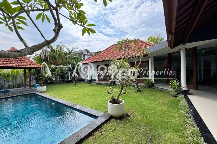 Jarang Ada! Rumah Kontrakan 3 Kamar Nyaman Siap Huni Canggu Jarang Ada! Rumah Kontrakan 3 Kamar Nyaman Siap Huni Canggu