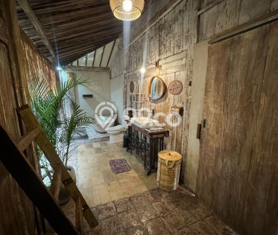 Rumah Disewakan Badung LT 240m2 LB 195m2 Area Dalung Rumah Disewakan Badung LT 240m2 LB 195m2 Area Dalung