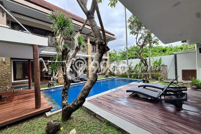 Sewa Rumah Harga Terjangkau di Seminyak Badung Punya 4 KT Sewa Rumah Harga Terjangkau di Seminyak Badung Punya 4 KT