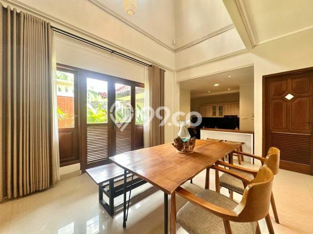 For Sale! Luxury House LT 300m2 Desain Elegan di Umalas For Sale! Luxury House LT 300m2 Desain Elegan di Umalas