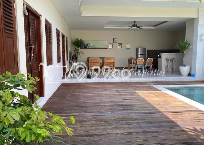 Hunian Ideal dengan LT 200m2 & LB 150m2 Disewakan di Seminyak Hunian Ideal dengan LT 200m2 & LB 150m2 Disewakan di Seminyak