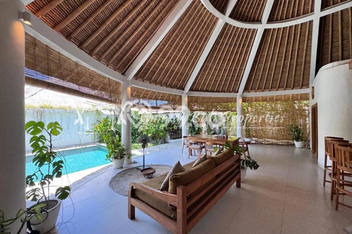 Rumah Kontrakan Badung LT 300m2 LB 150m2 Area canggu Rumah Kontrakan Badung LT 300m2 LB 150m2 Area canggu
