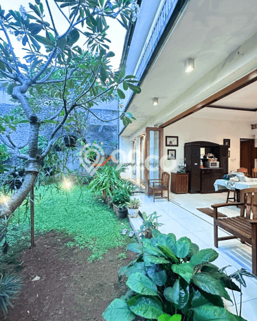 Hunian Eksklusif Siap Huni LT 288m2 di Kebayoran Lama, Jakarta Selatan Hunian Eksklusif Siap Huni LT 288m2 di Kebayoran Lama, Jakarta Selatan