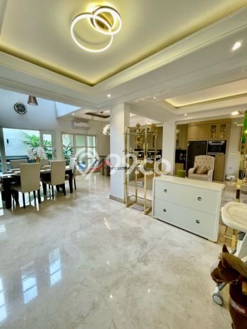 Dijual Rumah Luas Megah Dengan View Cantik di Cinere, Jakarta Selatan Dijual Rumah Luas Megah Dengan View Cantik di Cinere, Jakarta Selatan