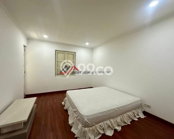 Ready to Use! Luxury House LT 247m2 Desain Modern di Kemang Ready to Use! Luxury House LT 247m2 Desain Modern di Kemang