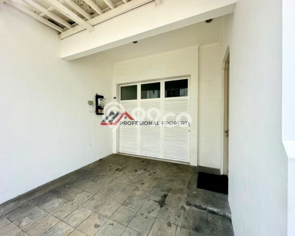 Ready to Use! Luxury House LT 247m2 Desain Modern di Kemang Ready to Use! Luxury House LT 247m2 Desain Modern di Kemang
