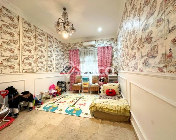 Hunian Mewah LB 470m2 Siap Huni Desain Elegan di Pejaten, Jakarta Selatan Hunian Mewah LB 470m2 Siap Huni Desain Elegan di Pejaten, Jakarta Selatan