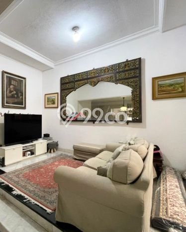 For Sale! Premium House LT 238m2 Desain Elegan di Pejaten For Sale! Premium House LT 238m2 Desain Elegan di Pejaten