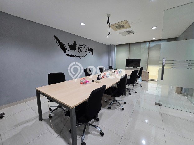Hunian Mewah Siap Huni LT 613m2 di Kebayoran Baru, Jakarta Selatan Hunian Mewah Siap Huni LT 613m2 di Kebayoran Baru, Jakarta Selatan