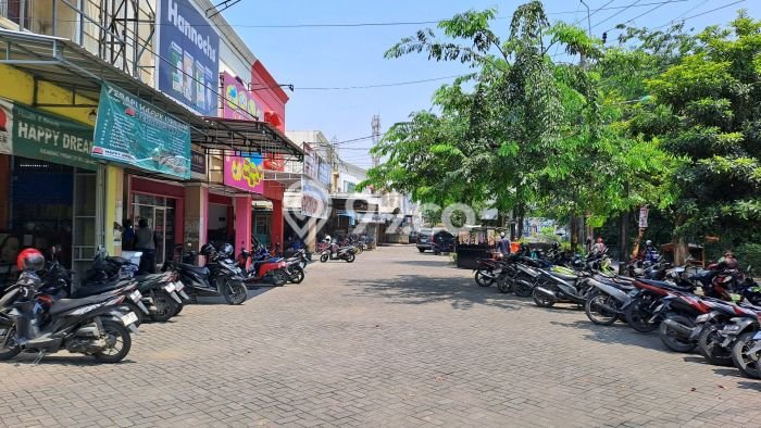 Ruko Dijual di Bekasi LT 103m2 & LB 125m2 Lokasi Terbaik! Ruko Dijual di Bekasi LT 103m2 & LB 125m2 Lokasi Terbaik!