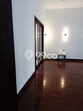 Siap Huni Rumah Mewah 5 Kamar di Kelapa Gading Dekat ke Mana Pun Siap Huni Rumah Mewah 5 Kamar di Kelapa Gading Dekat ke Mana Pun
