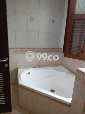 Siap Huni Rumah Mewah 5 Kamar di Kelapa Gading Dekat ke Mana Pun Siap Huni Rumah Mewah 5 Kamar di Kelapa Gading Dekat ke Mana Pun
