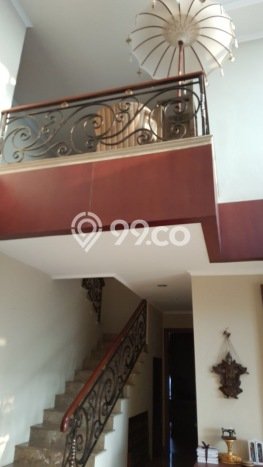 Hunian Apartemen Eksklusif untuk Dijual di Jakarta Barat dengan 4 BR & 4 Kamar Mandi Hunian Apartemen Eksklusif untuk Dijual di Jakarta Barat dengan 4 BR & 4 Kamar Mandi