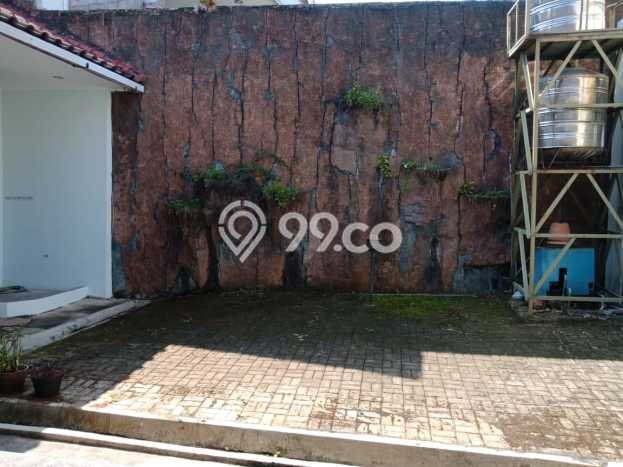 Rumah di Semarang Selatan, Semarang, Luas 300m2m² LB 200m2m² Rumah di Semarang Selatan, Semarang, Luas 300m2m² LB 200m2m²