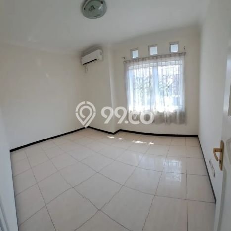 LISTING BARU! Rumah di , Siap Huni, 2 KM, Akses Semarang, Semarang, Luas 239m2m² Bangunan 150m2m² LISTING BARU! Rumah di , Siap Huni, 2 KM, Akses Semarang, Semarang, Luas 239m2m² Bangunan 150m2m²