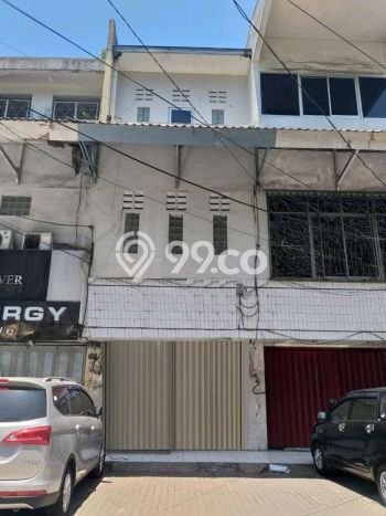SEWA TERBAIK! Ruko di Laweyan, Luas 270m², Jalan Utama SEWA TERBAIK! Ruko di Laweyan, Luas 270m², Jalan Utama