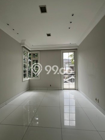 Ready to Use! Luxury House LT 200m2 Desain Elegan di Pondok Indah Ready to Use! Luxury House LT 200m2 Desain Elegan di Pondok Indah