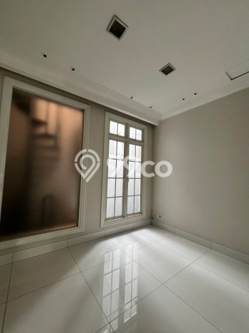 Ready to Use! Luxury House LT 200m2 Desain Elegan di Pondok Indah Ready to Use! Luxury House LT 200m2 Desain Elegan di Pondok Indah
