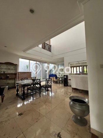 Ready to Use! Luxury House LT 473m2 Desain Modern di Pondok Indah Ready to Use! Luxury House LT 473m2 Desain Modern di Pondok Indah