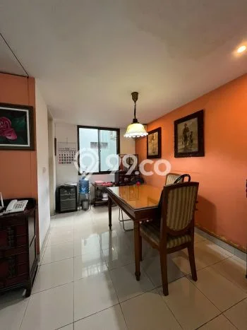 Hunian Mewah LB 194m2 Siap Huni Desain Elegan di Pangkalan Jati, Depok Hunian Mewah LB 194m2 Siap Huni Desain Elegan di Pangkalan Jati, Depok