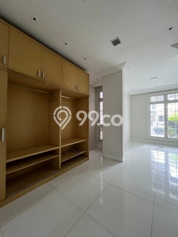 Ready to Use! Luxury House LT 200m2 Desain Elegan di Pondok Indah Ready to Use! Luxury House LT 200m2 Desain Elegan di Pondok Indah